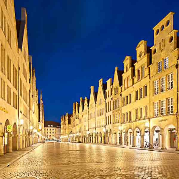 Kreative Architekturfotografie in Münster – Von Perspektive bis Blaue Stunde