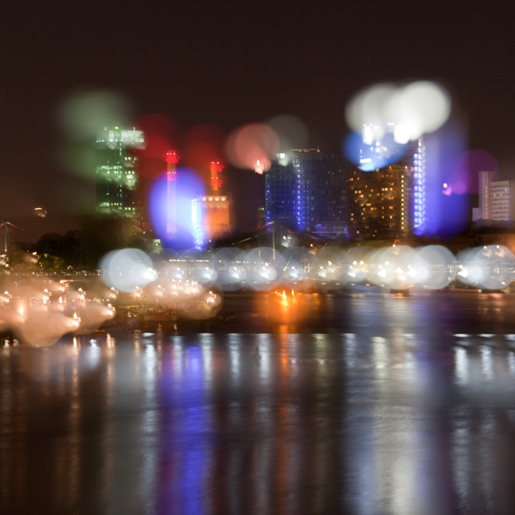 Frankfurt bei Nacht – Spannende Sichtweisen mit viel Licht und Schatten