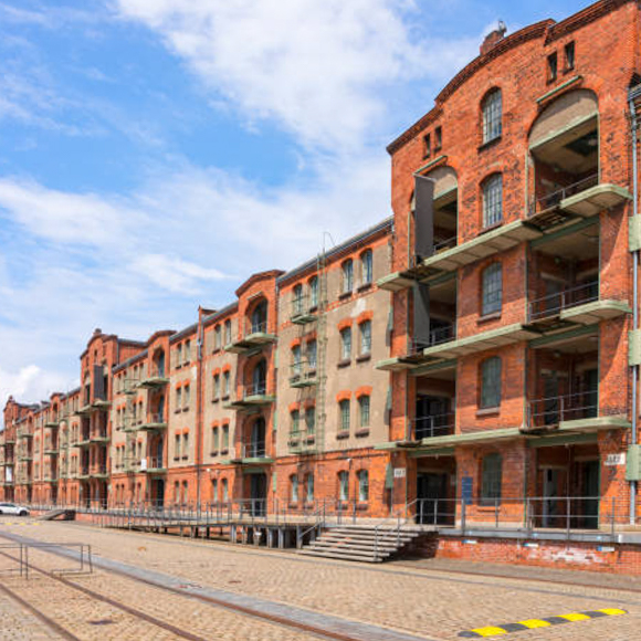 Cityscape im Bremer Hafen – Architektur, Industrie & maritimes Flair