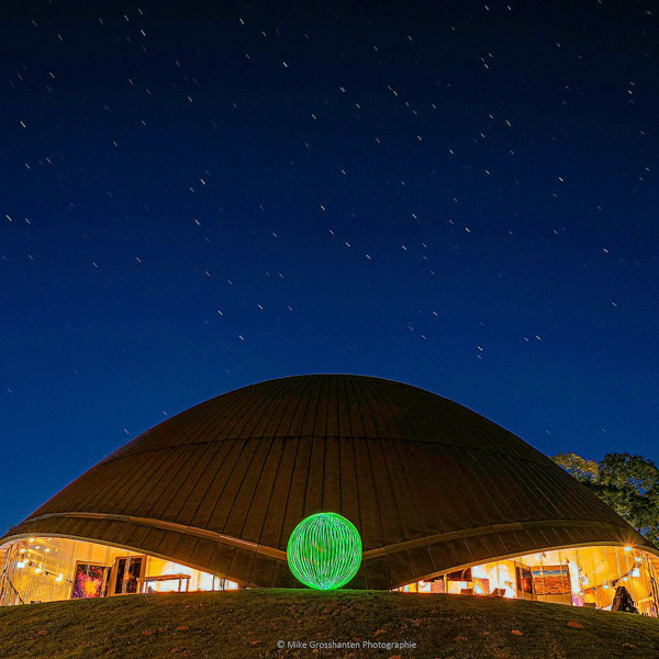 Halloween Lightpainting am Planetarium Bochum mit Mike Großhanten